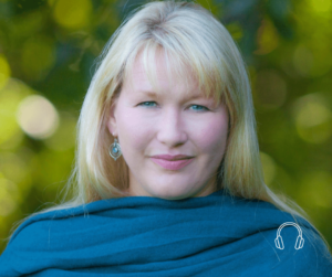 Headshot of a smiling Andrea Gardner